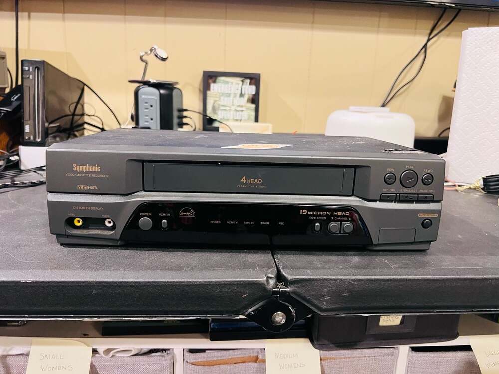 Symphonic SL2940 4-Head VHS Video Cassette Recorder
